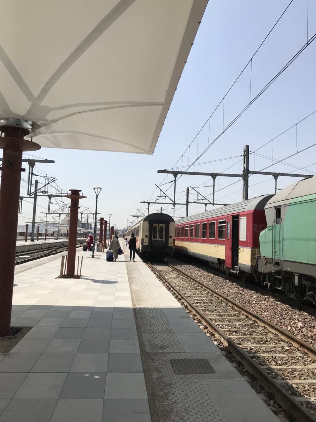 来体验一下摩洛哥的火车🚞丹吉尔—卡萨布兰卡