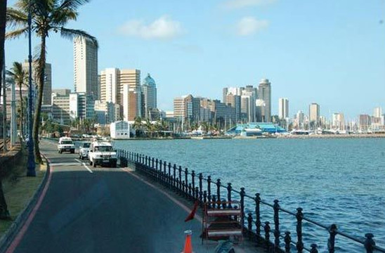 德班：彩虹之国的璀璨海滨瑰宝