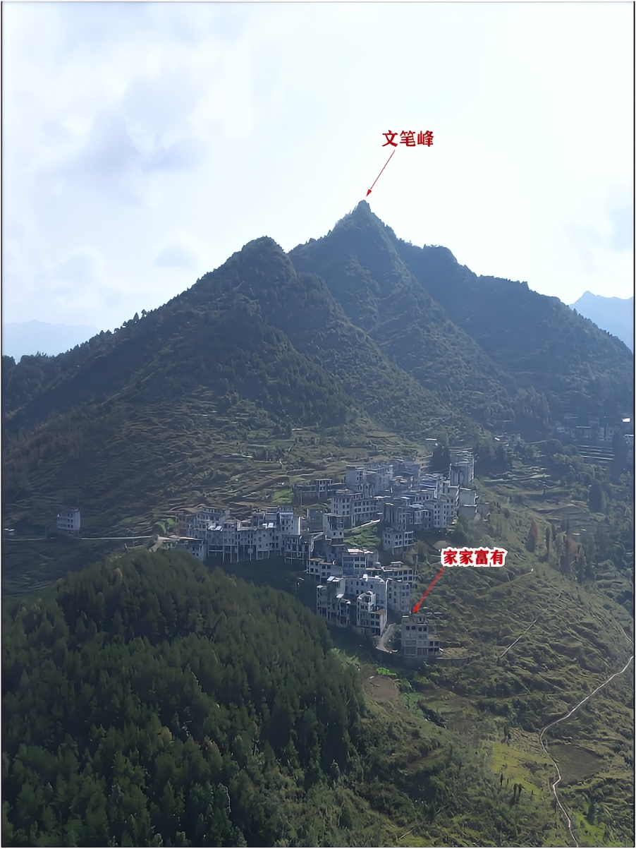 贵州陡坡上的土豪村庄，房屋建在半山腰上，家家户户高楼大厦！