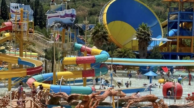 青鱼湾水上乐园