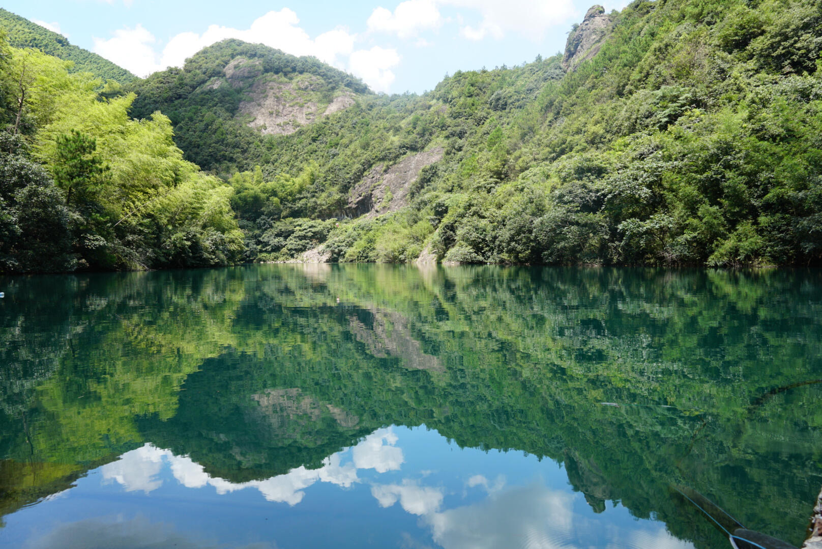 浙江湖州德清大斗坞水库｜在浙江，不在“九寨沟”