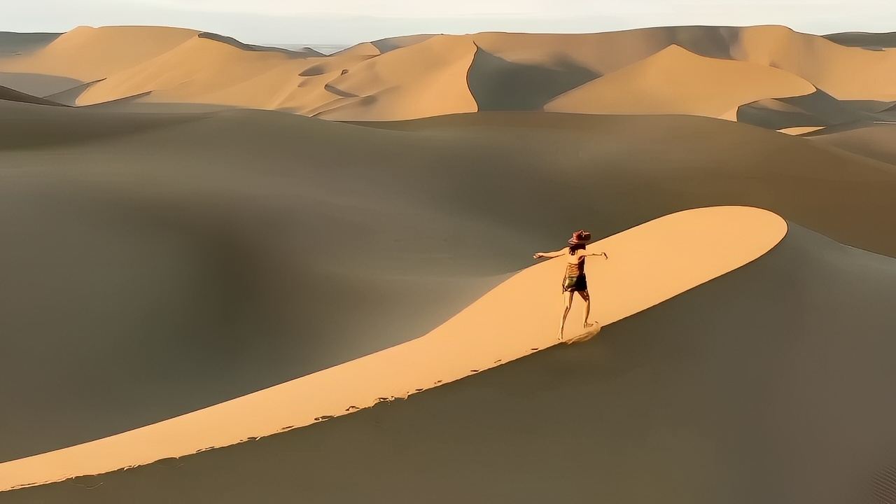 《震撼！鄯善大沙漠的壮丽奇景》