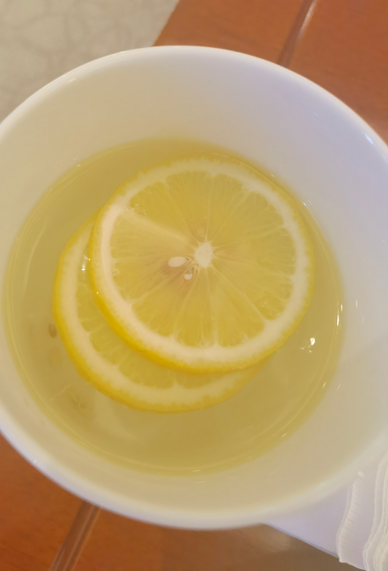 温馨的柠檬水