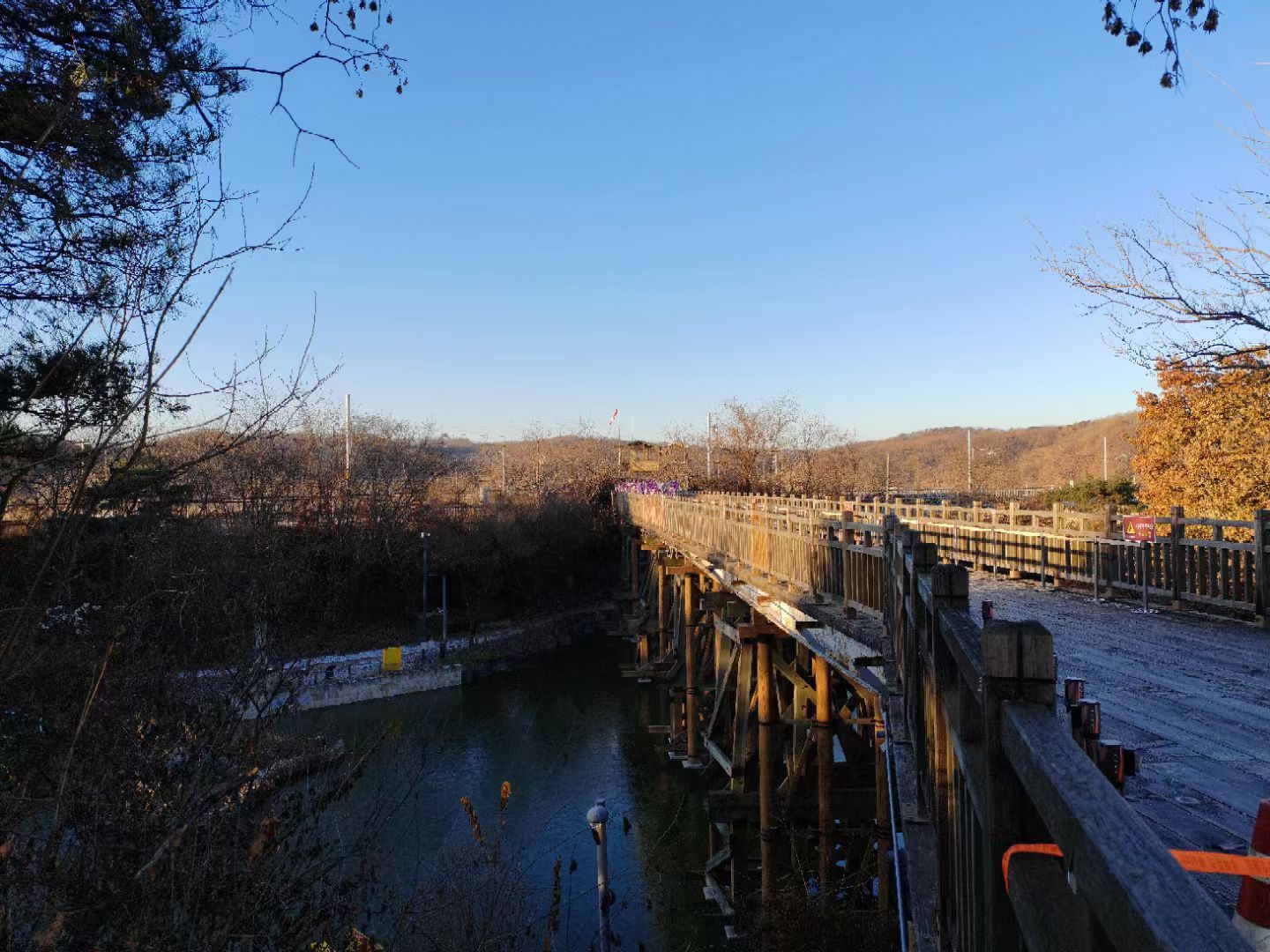 这是韩国和朝鲜交换战俘之桥。