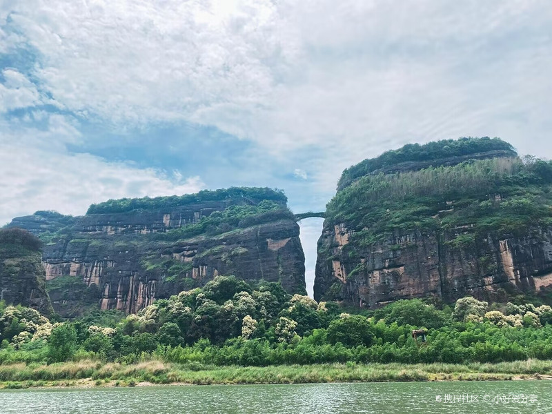 鹰潭市龙虎山旅游攻略：探寻自然奇观与人文底蕴的绝佳之地