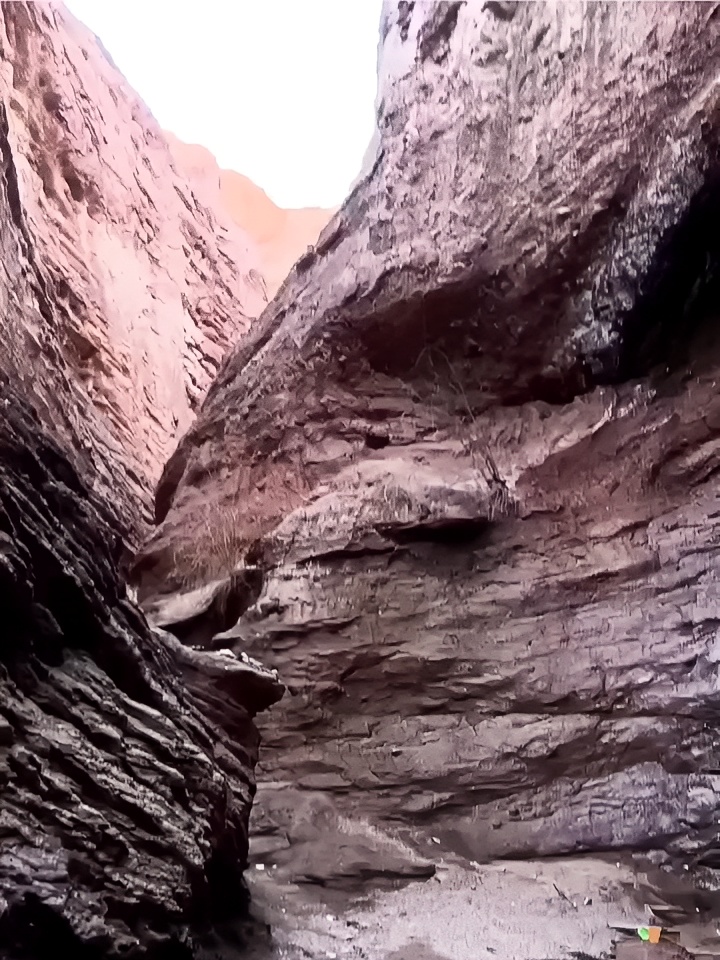 大自然的鬼斧神工天山神秘大峡谷