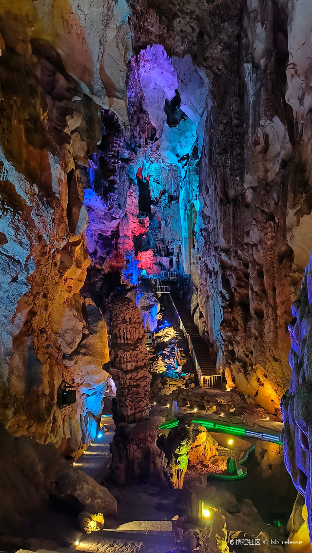 这里的灵山幻境是一大惊喜,是杭州主城区唯一的熔岩洞窟景区