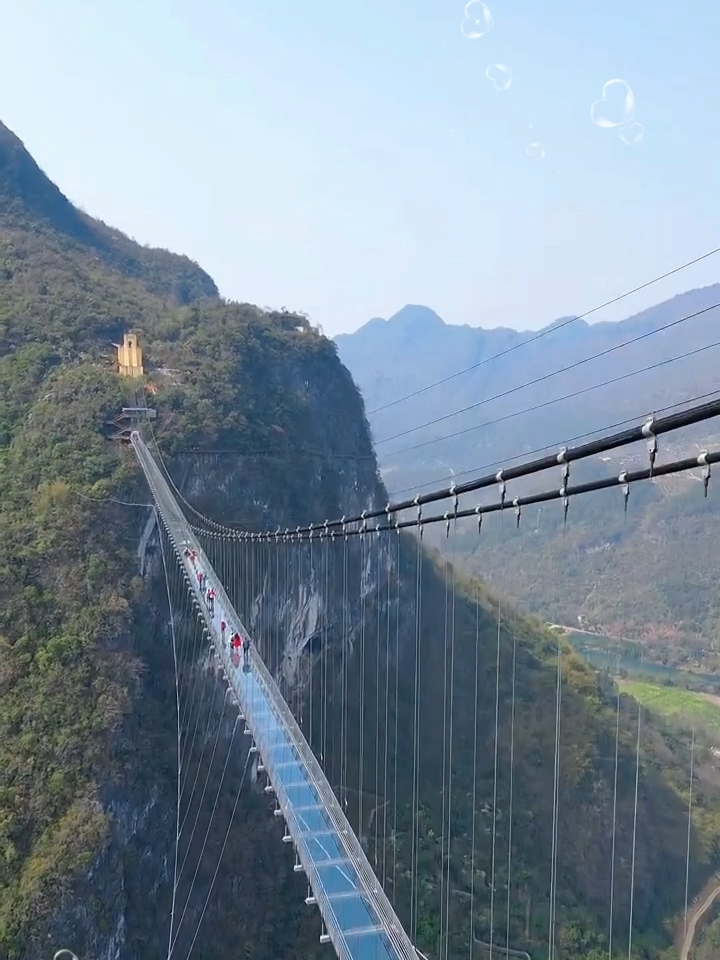广东清远·亚洲第一玻璃桥