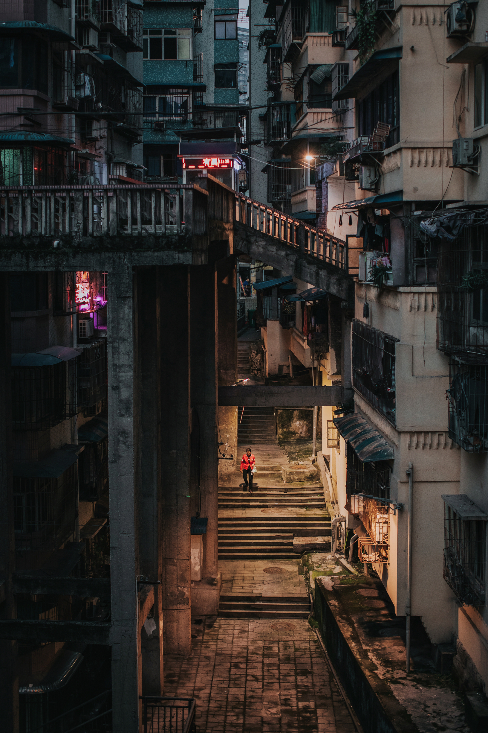 重庆95%本地人不了解的山城背街老巷日与夜