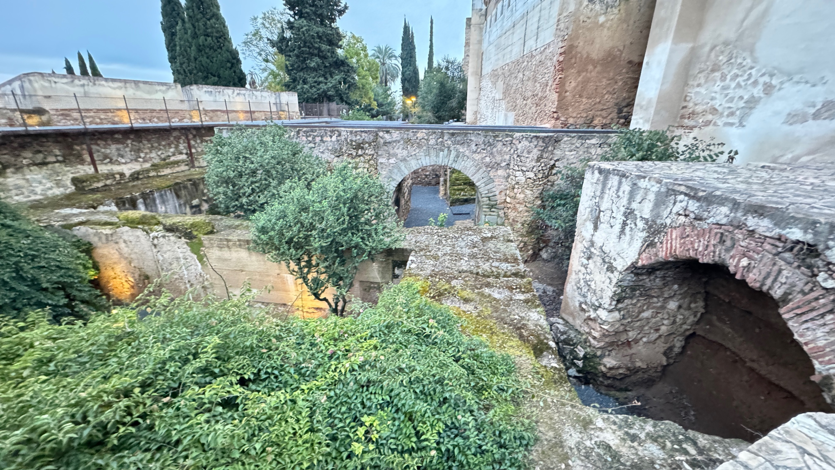 夜游阿尔卡萨瓦城堡 Alcazaba de Badajoz