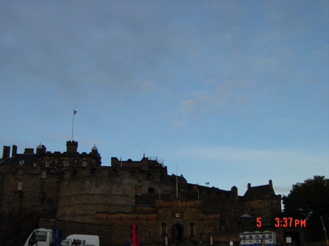 #公路上的风景 不错不错，傍晚的爱丁堡城堡