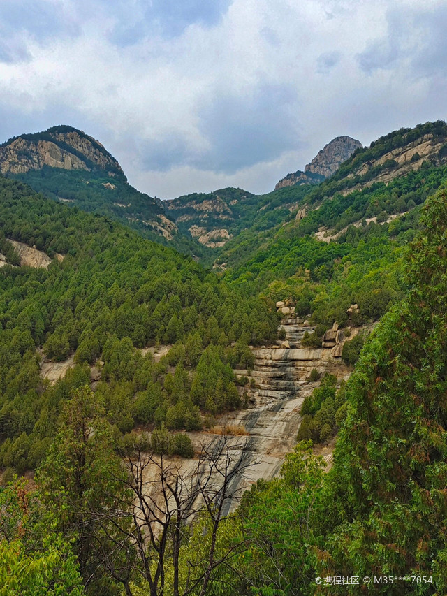 打卡泰安扇子崖