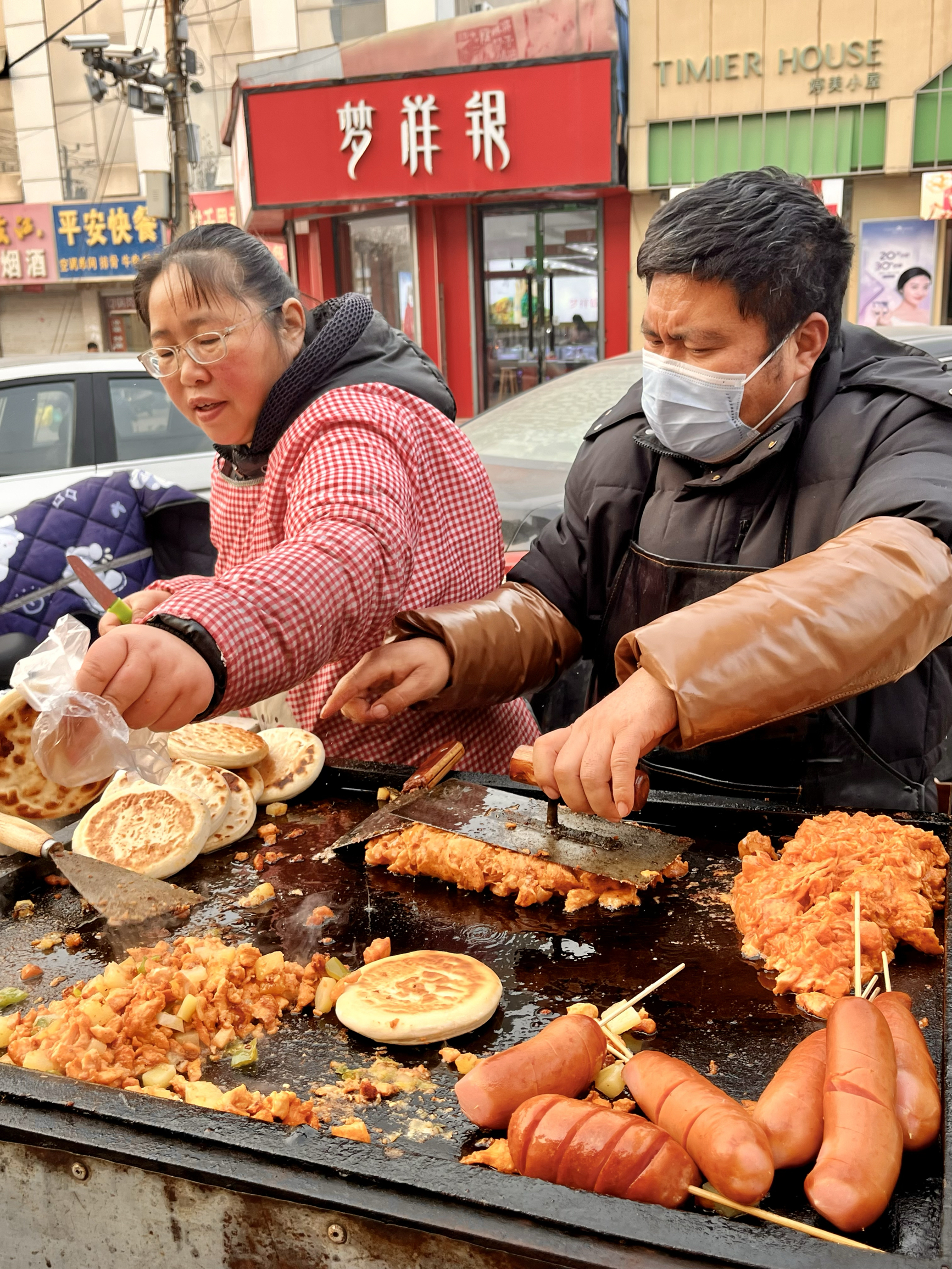 👀贸易街头最火的里脊扒饼饼！