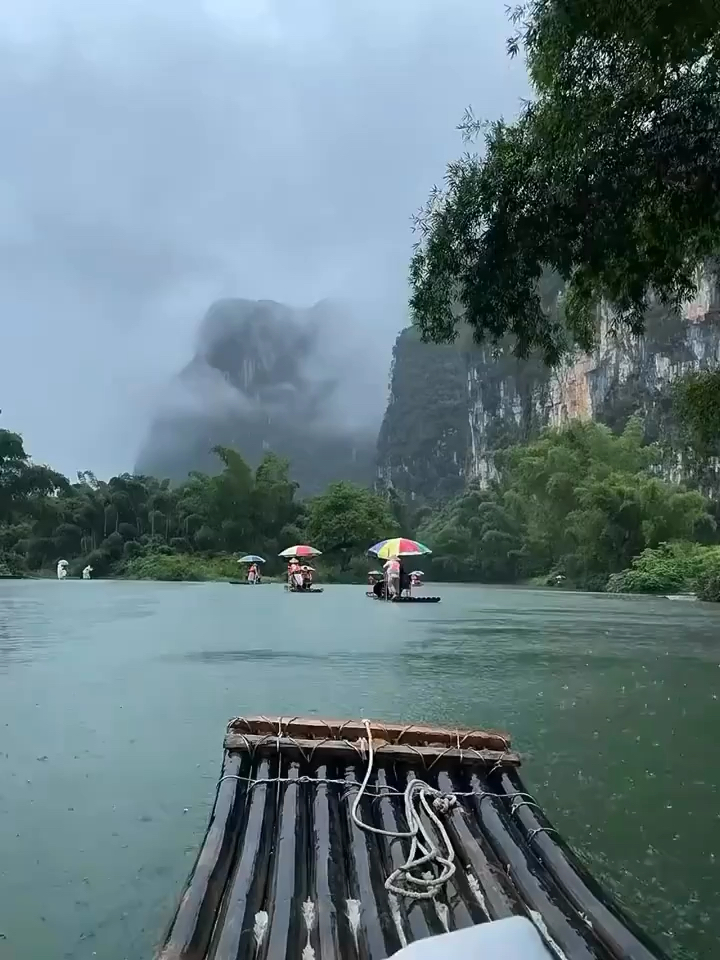 |||人群太吵了 我想去见山 #发现旅途的色彩