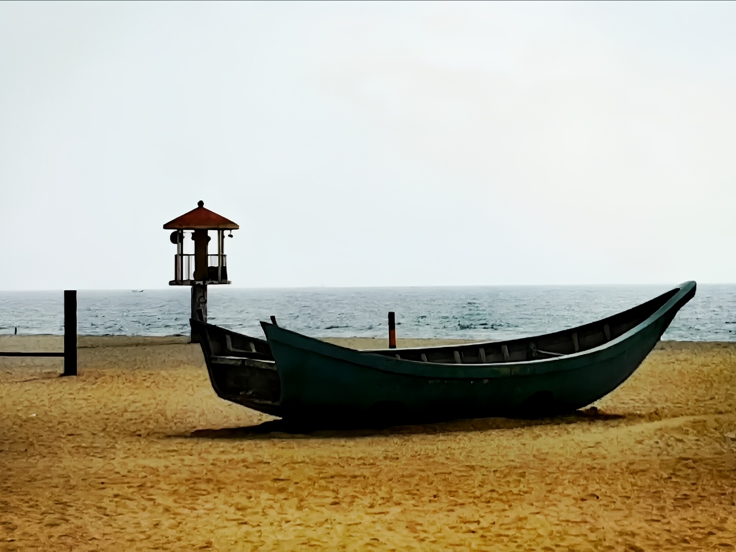龙海天 — 冷清的沙滩，适合一个人的旅行＃湛江＃东海岛＃龙海天沙滩＃分开旅行＃刘若英