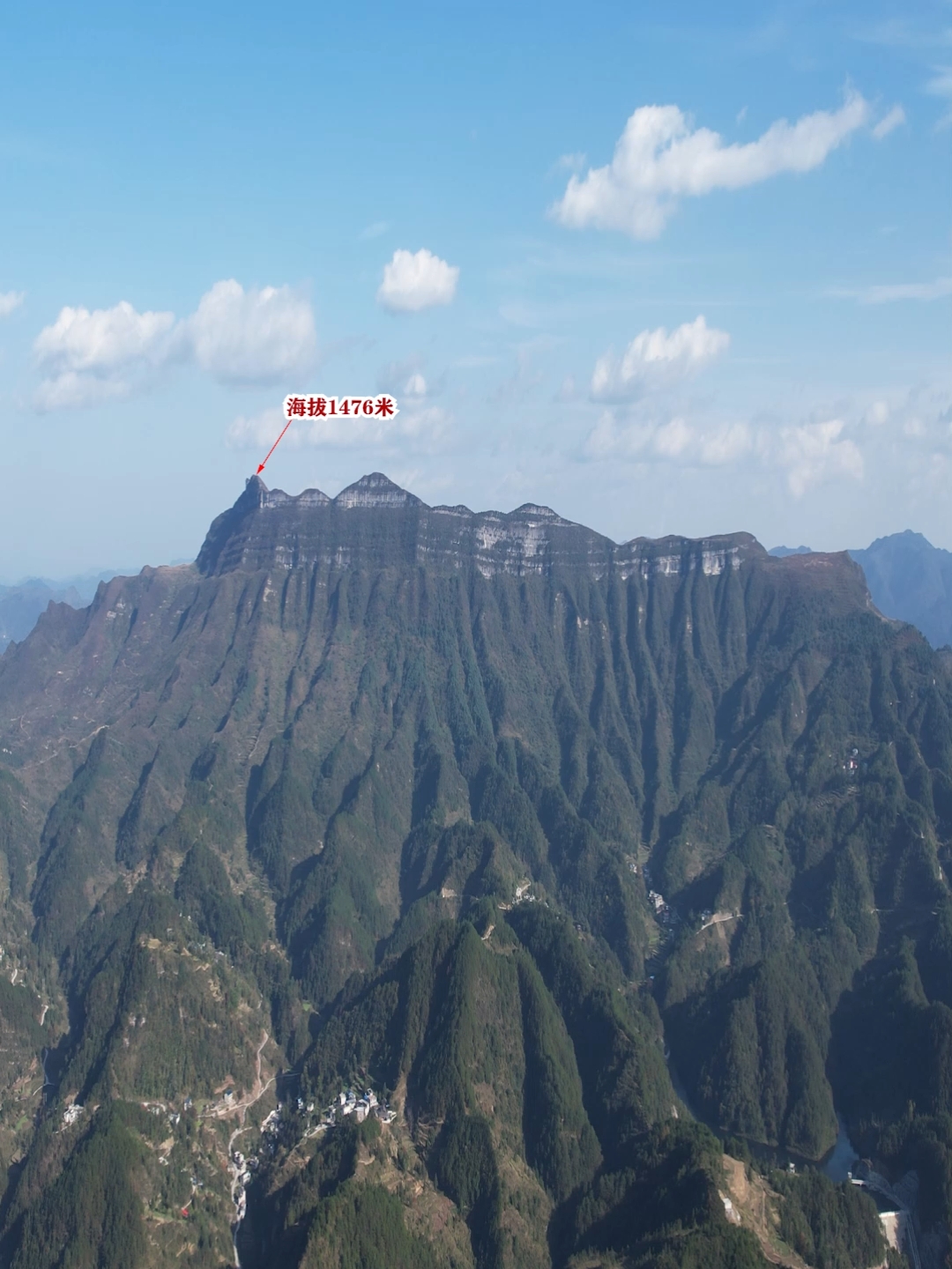 神奇的贵州玛瑙山奇峰，大自然的鬼斧神工，雄伟壮观如空中圣境！