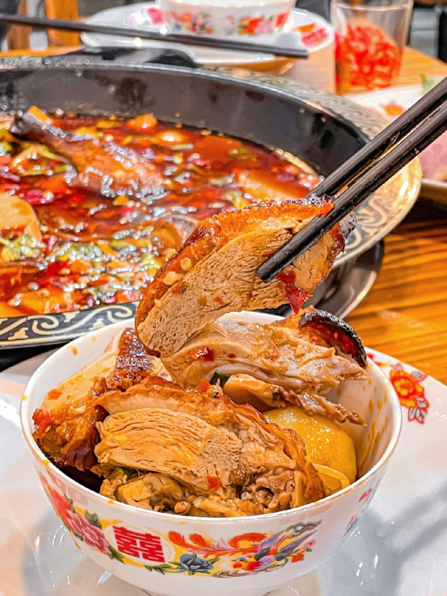 光头佬药膳鸡(水印西堤店)