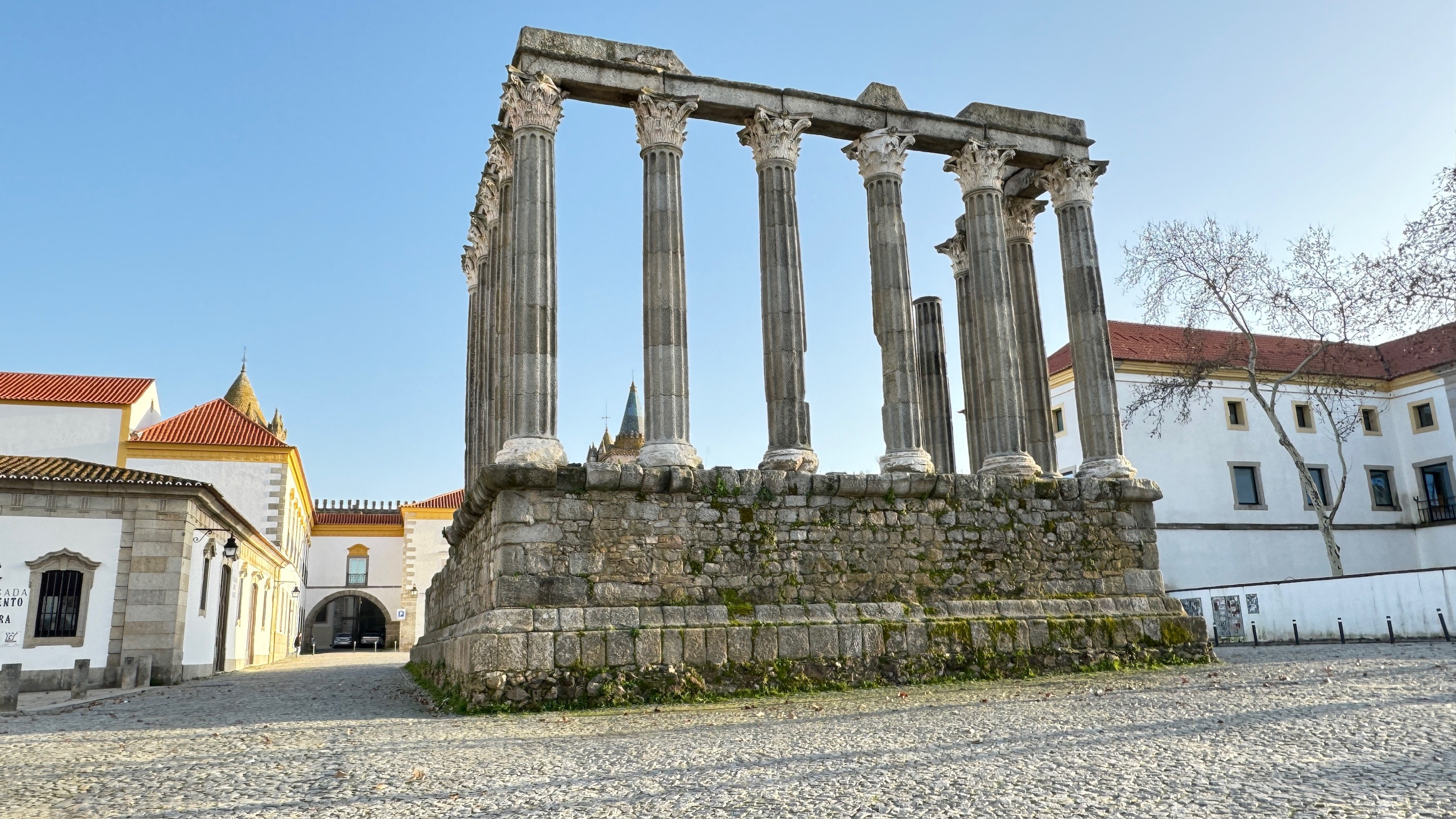 葡萄牙埃武拉罗马神庙Templo romano de Évo