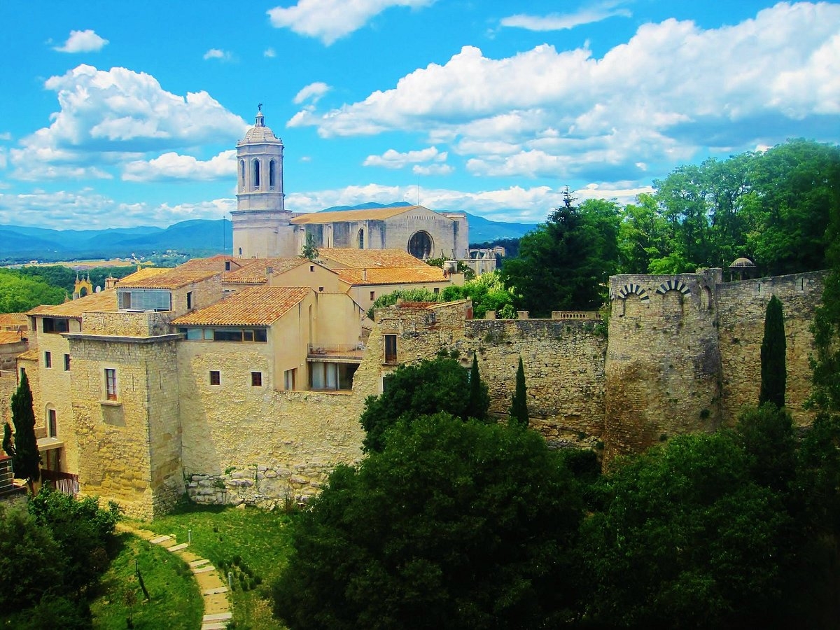 探寻西班牙历史与文化的千年城墙之旅