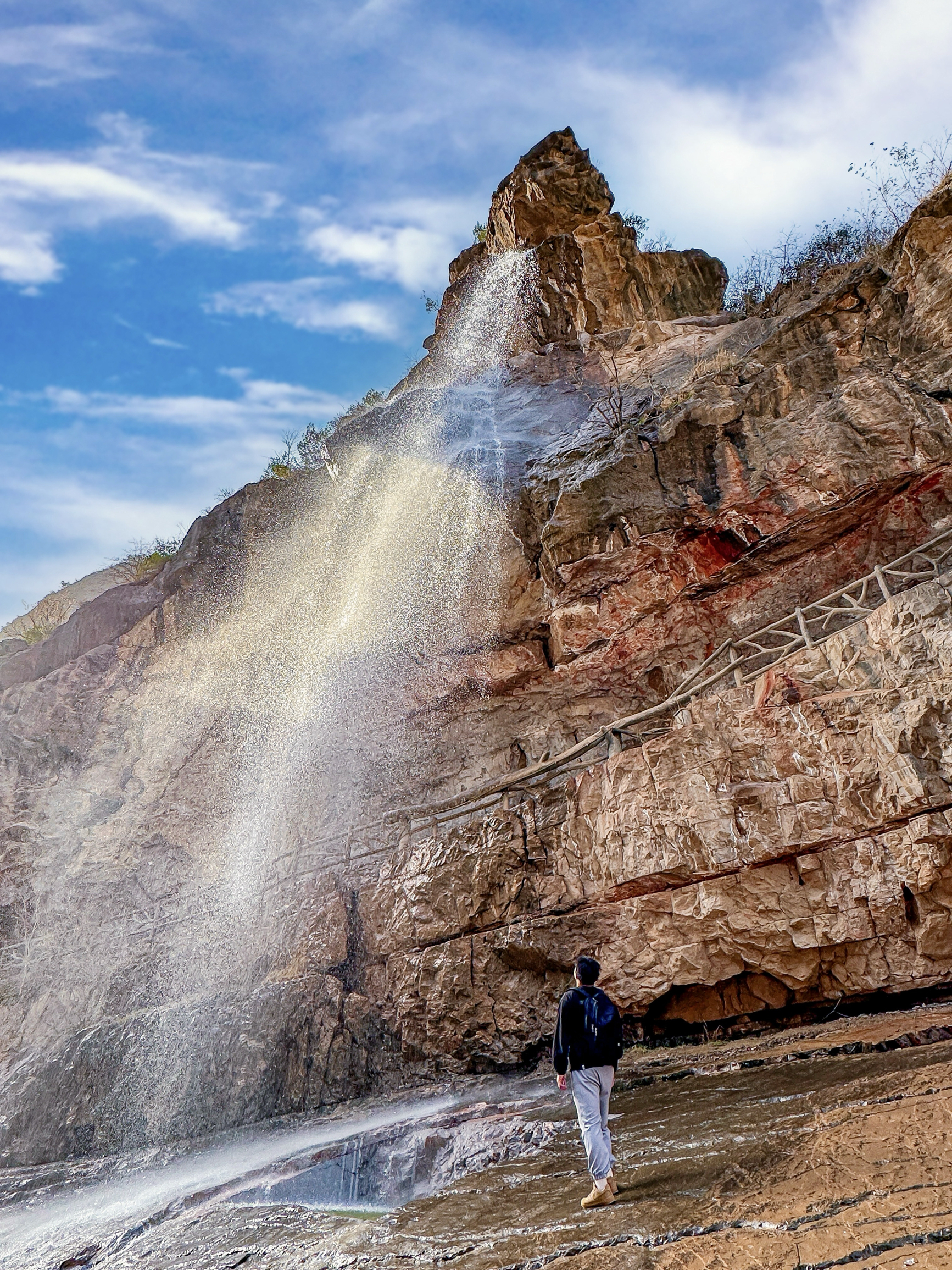 西安出发🚘2h找到了峡谷中的宝藏瀑布！！