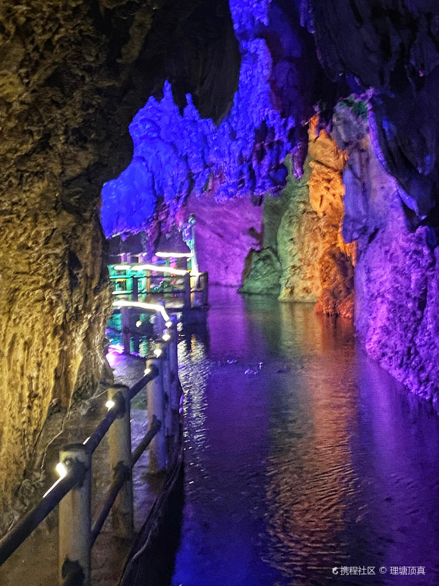 猴耳天坑:小众水上蹦极,挑战你的肾上腺素_猴耳天坑·极限酷玩公园