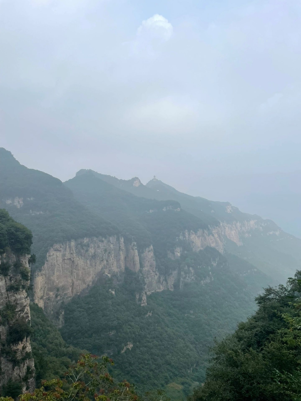 云丘山：乡土之魂，冰洞奇观与高空探险