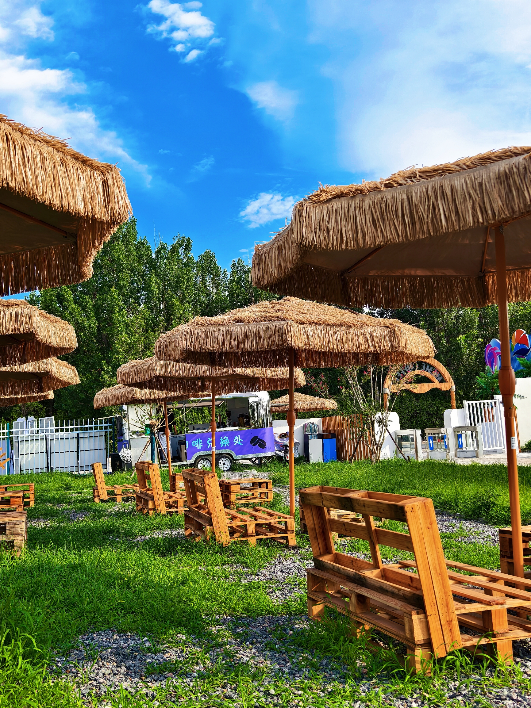 嚒嚒兽·梦幻山海Coffee