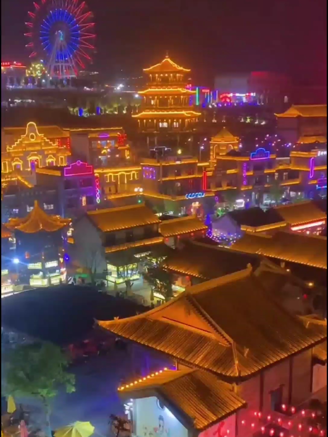 来洛阳乘坐太空飞船，来一场千年的穿 越，这一刻，好似梦回大唐#这里看夜景超美 #洛阳必打卡地 #春天