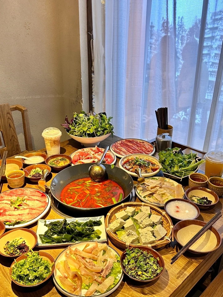 全味红酸鲜牛庄·酸汤鱼·酸汤牛肉·血酱鸭