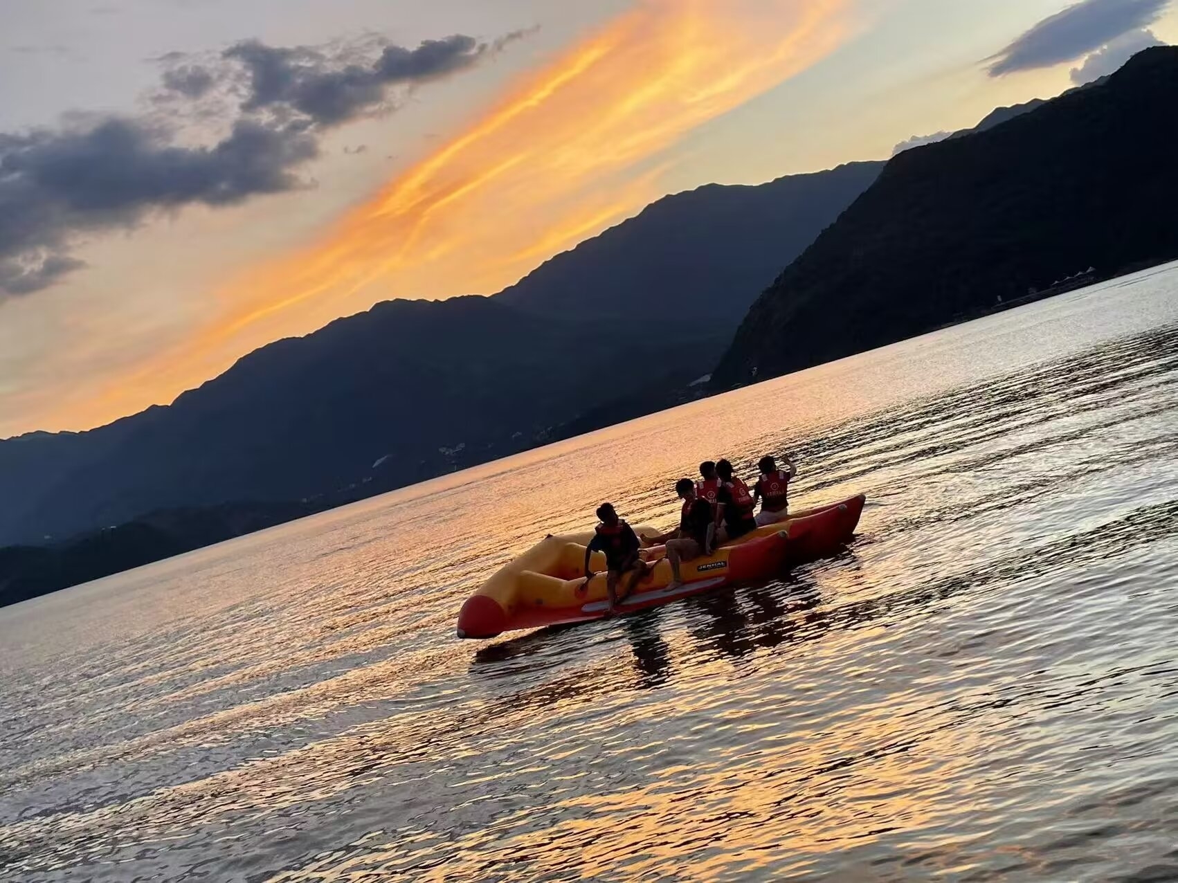 郴州旅游，东江湖的夕阳很美