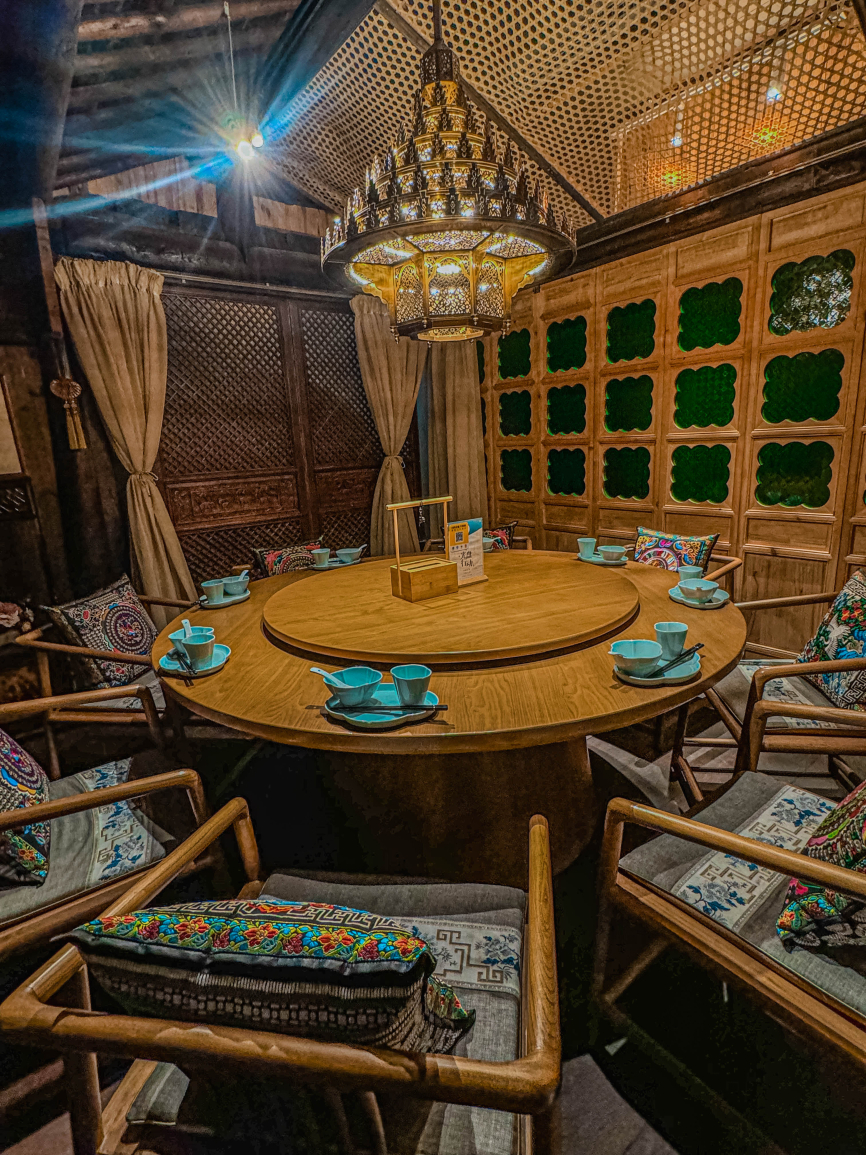 云吉纳喜·云南融合餐厅