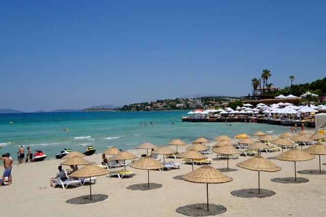 伊兹密尔是土耳其临近爱琴海海岸线上很美丽的城市，充满着浪漫气息的爱琴海，位于土耳其的西部，与地中海相