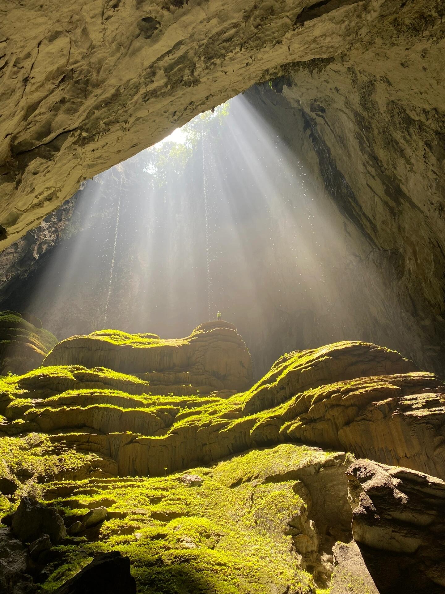 全球最大洞穴，邀你共赴地心奇妙之旅！
