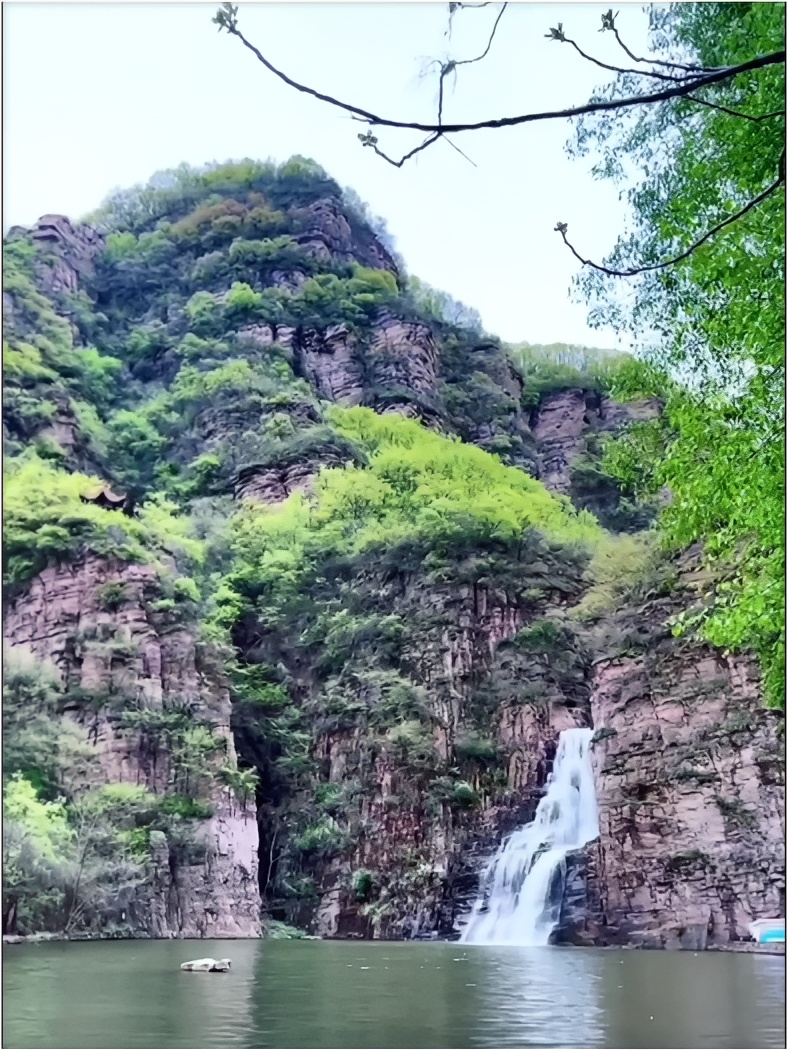 来龙潭大峡谷一起探寻春天的秘密