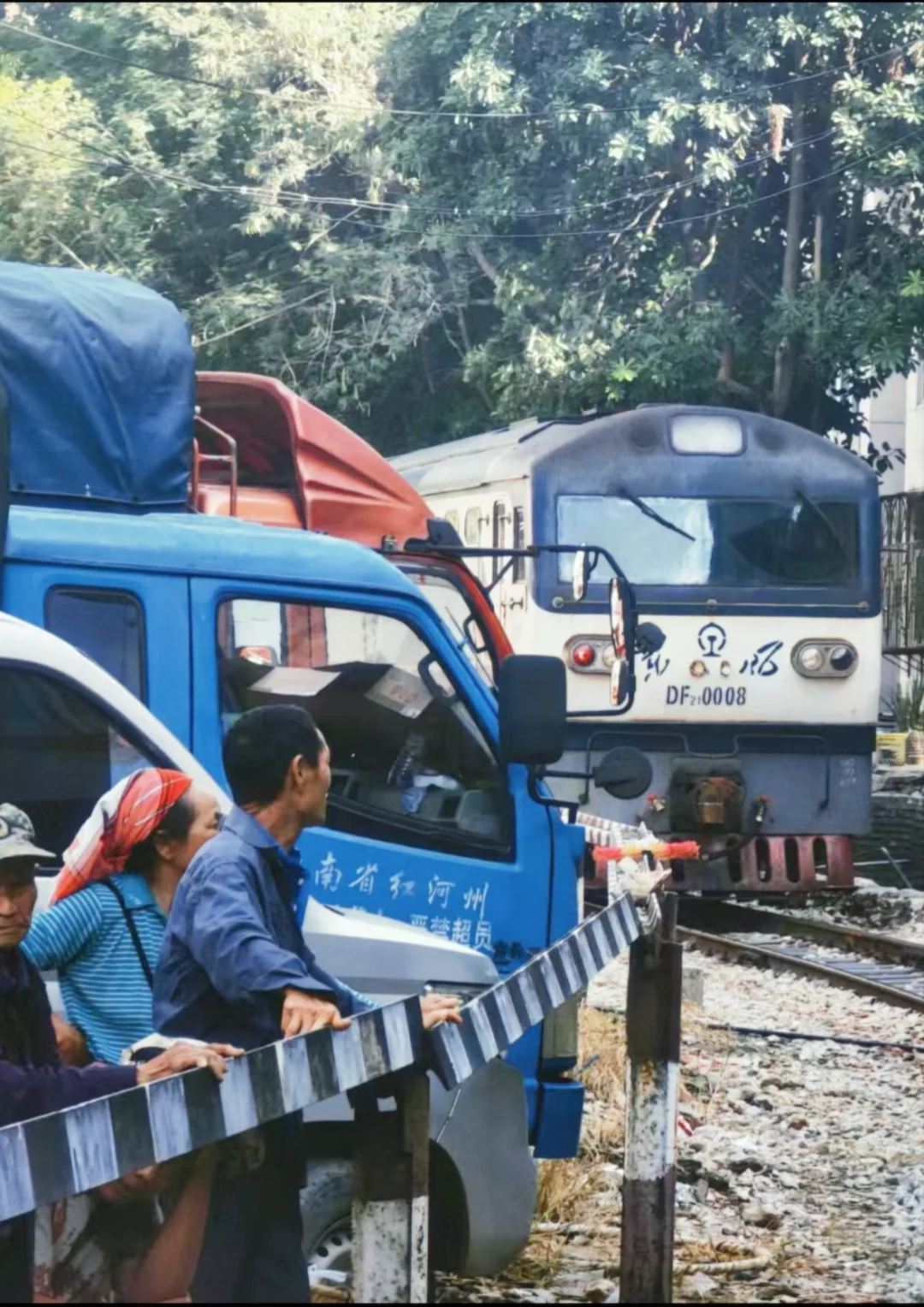 滇南边城-屏边，中国最后的火车市集