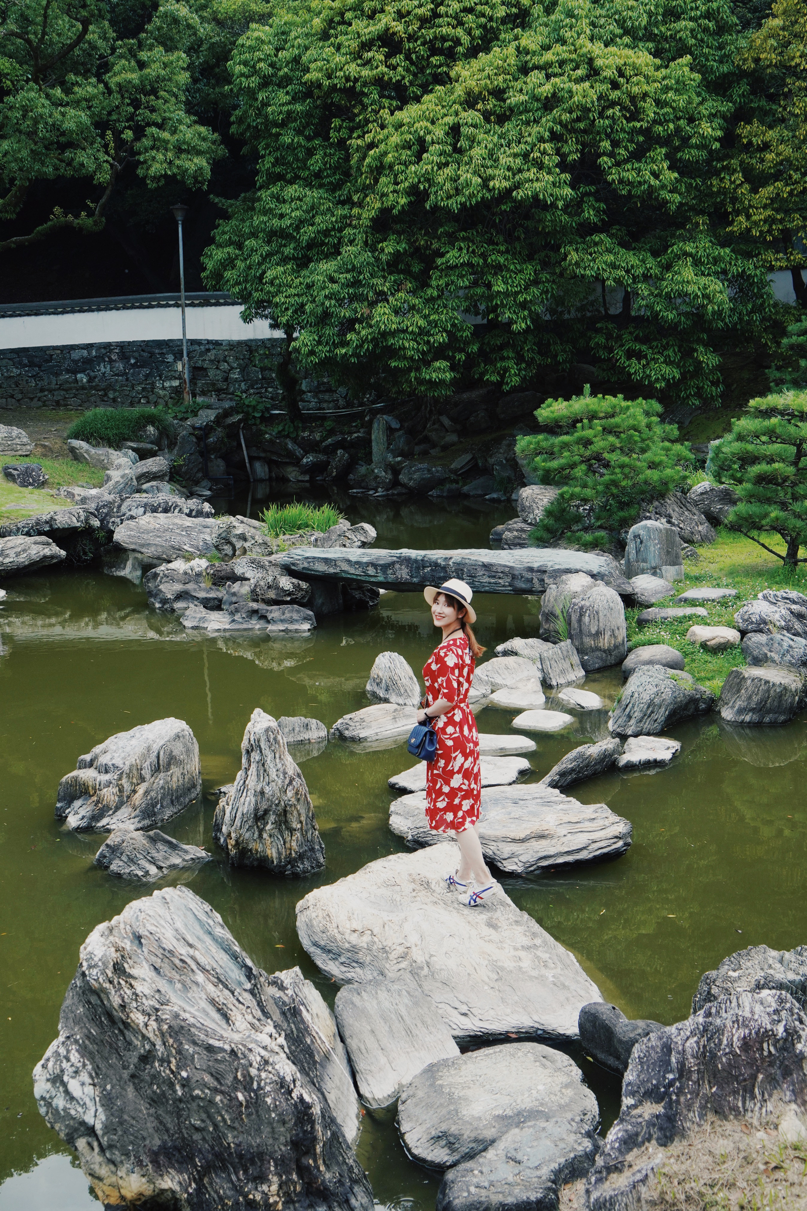 可以观赏到潮涨潮落的日本枯山水庭院