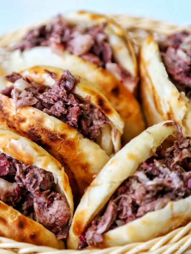 保定驴肉火烧|来保定必吃的特色美食