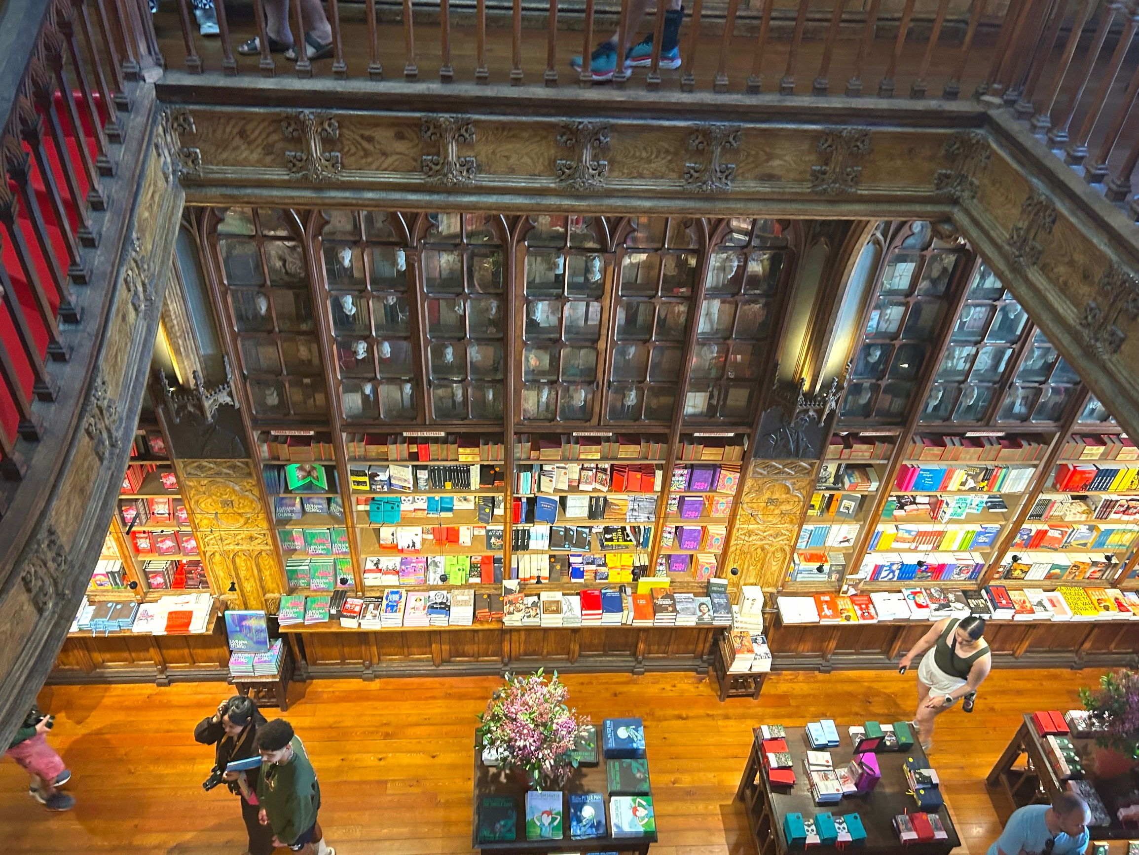 世界最美书店之-葡萄牙莱罗书店