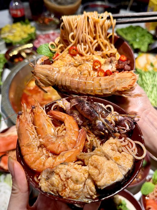 刘保贝山野鲜货火锅(大连店)