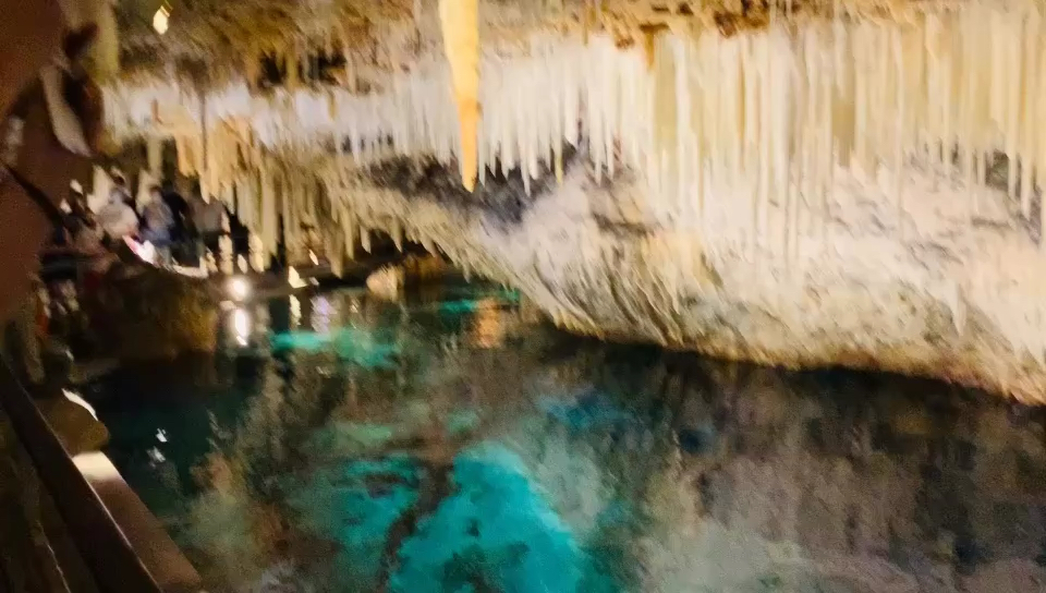 百慕大Cave