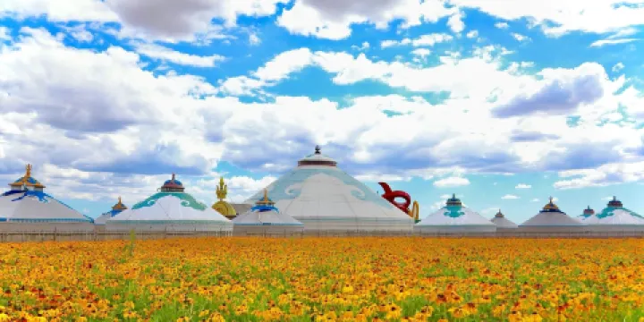 希拉穆仁花海景區