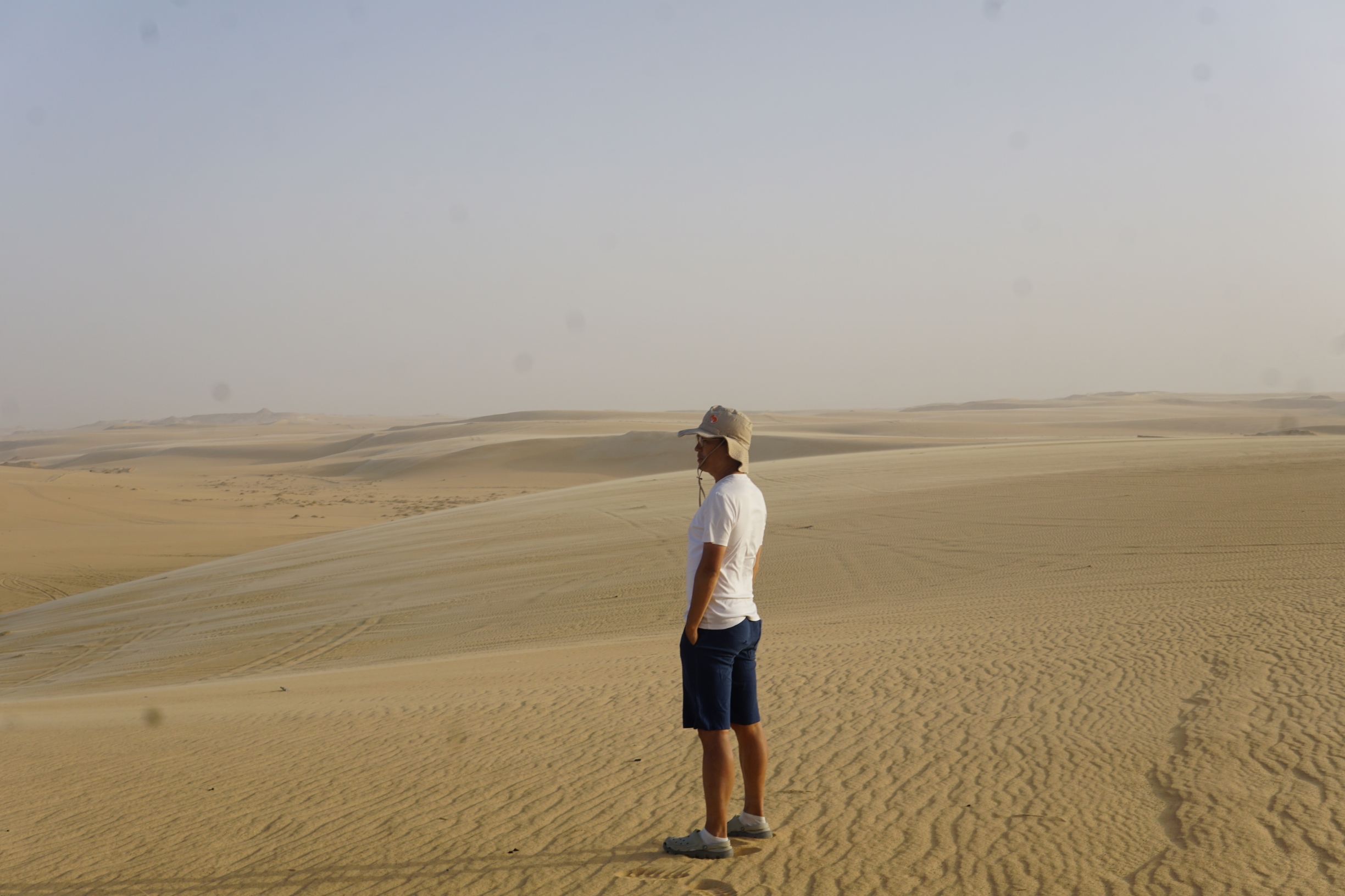 来撒哈拉沙漠，感受这里的浩瀚苍茫