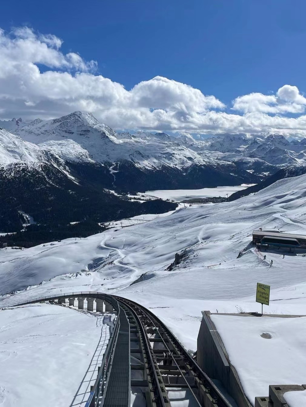 瑞士顶级雪场之——圣莫里茨滑雪场