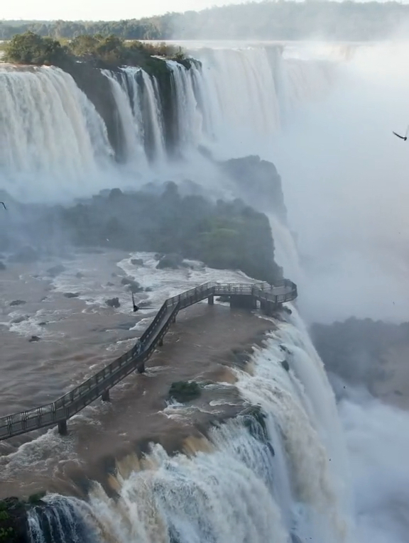来巴西必打卡的景点-伊瓜苏大瀑布