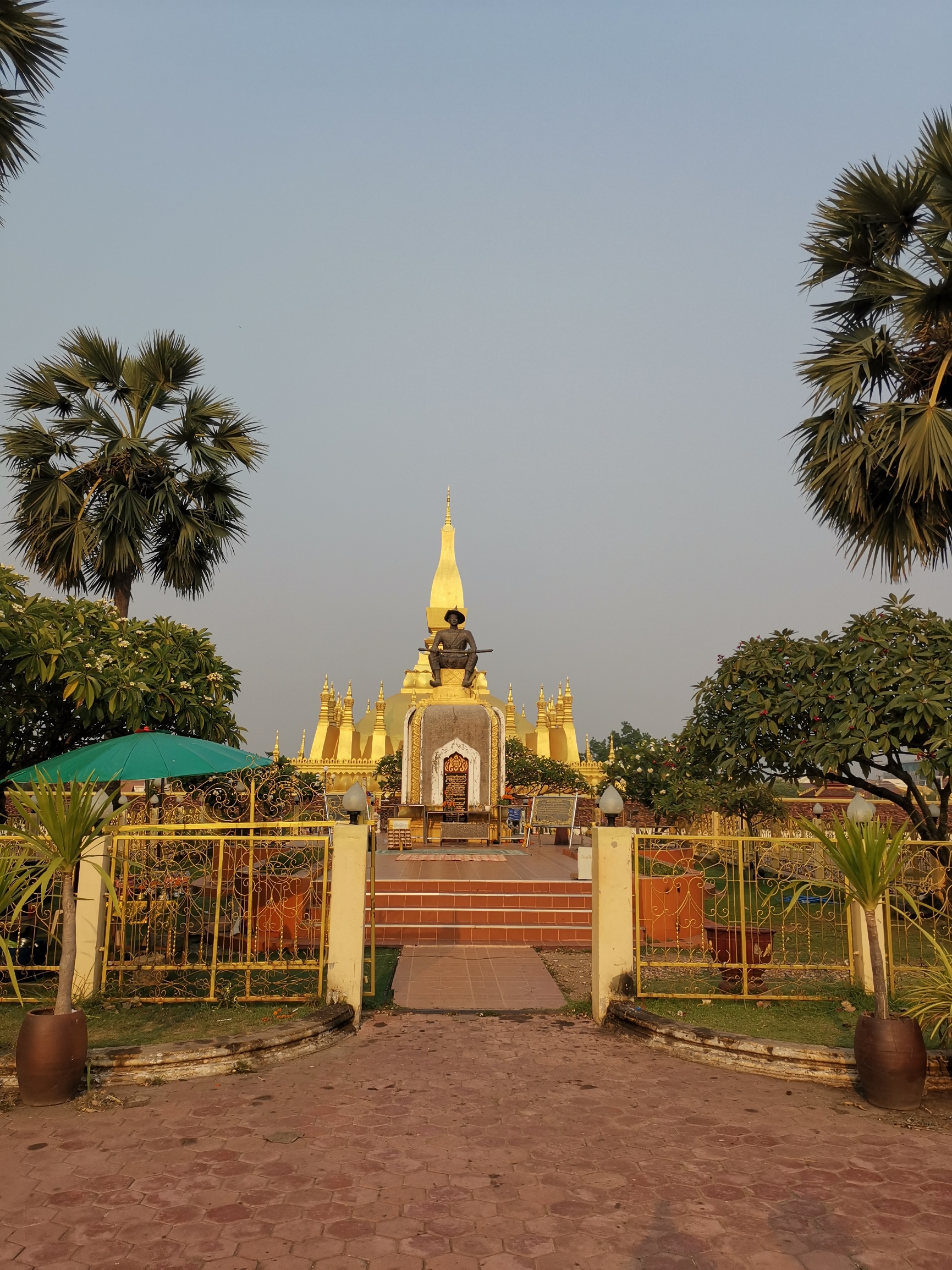 万象塔銮寺