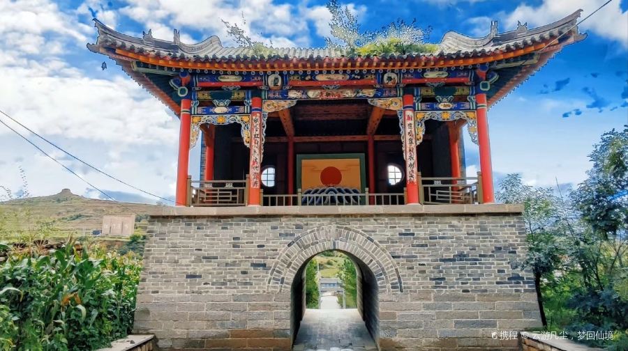 偏关水泉红门口地下长城景区