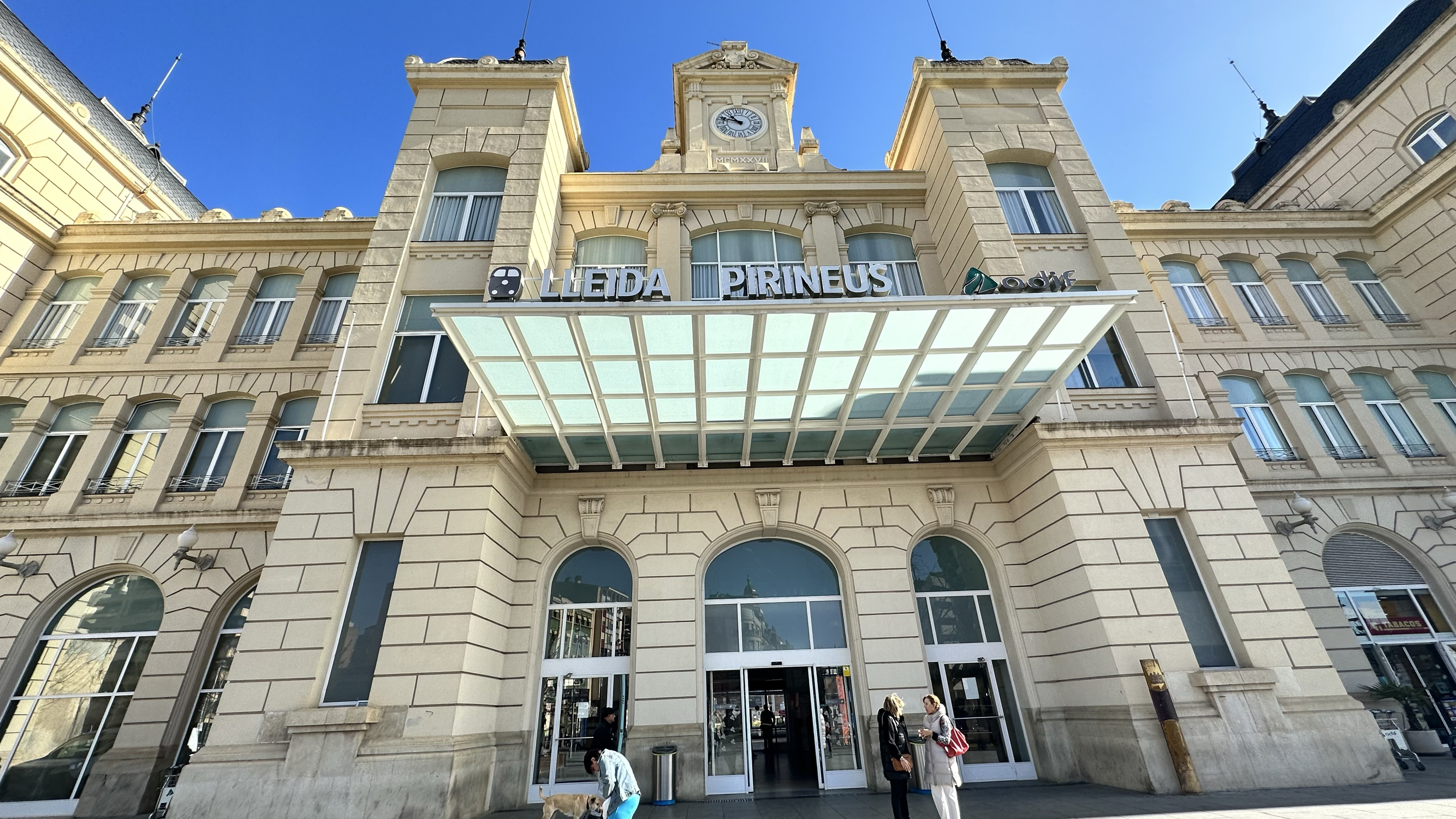 莱里达比利牛斯火车站 Estacion Pirineus