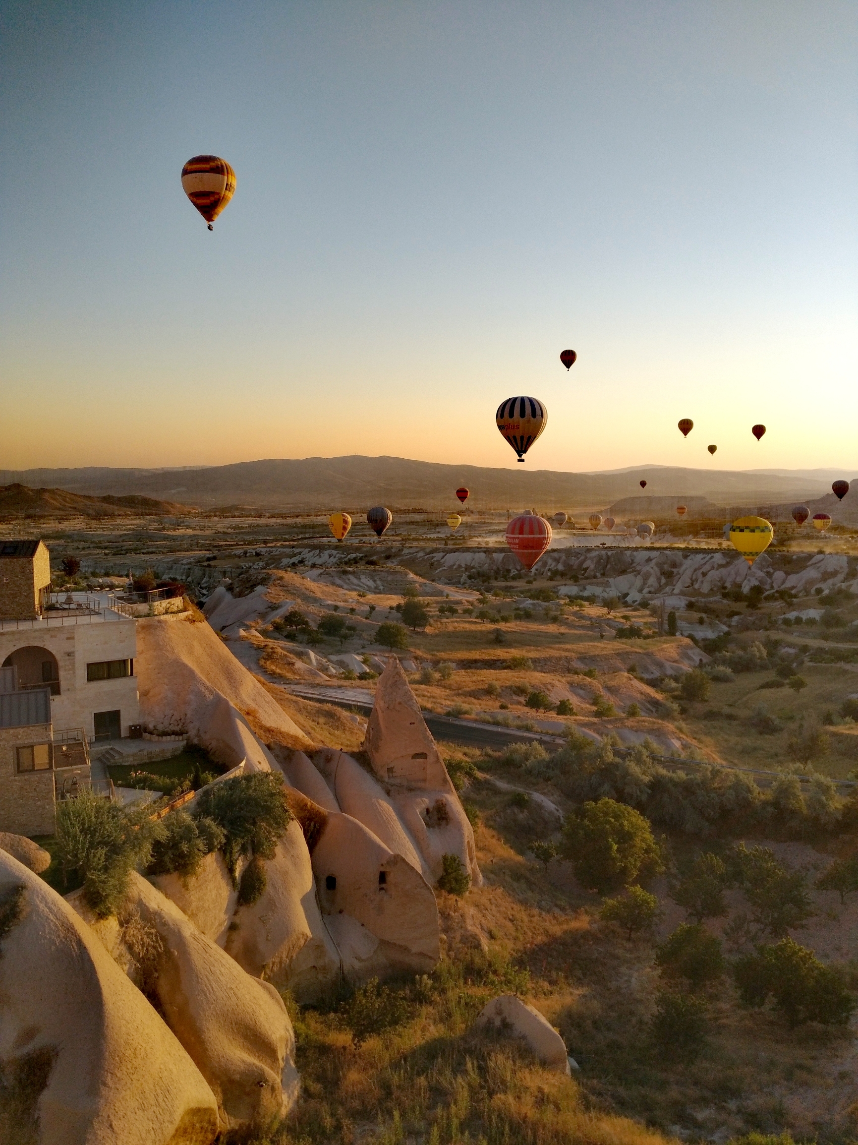 土耳其 | 博物馆酒店 | 在洞穴酒店欣赏梦幻般的热气球美景