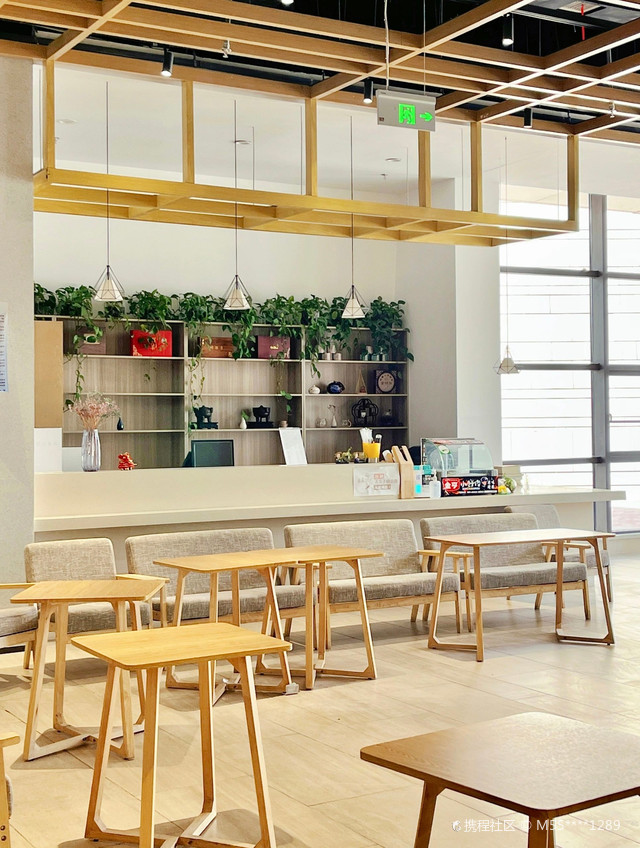 西宁几何书店网红洞穴书店