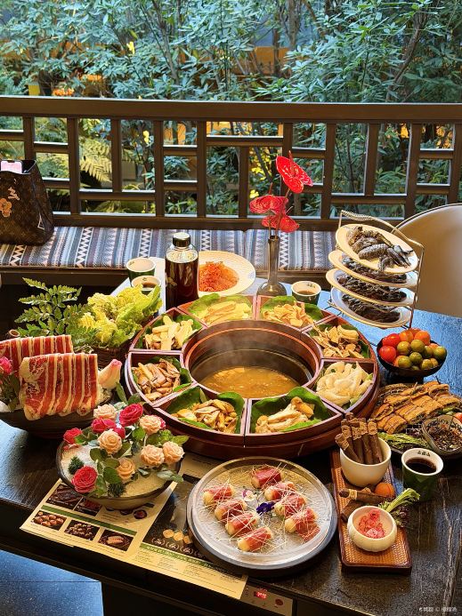 上菌山·云南野生牛肝菌火锅(昆明老街店)